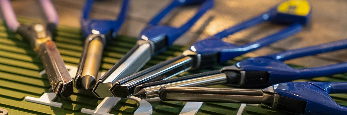 bonds nose シェービング 男性 顔剃り 施術